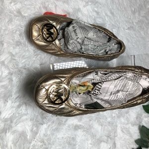 Michael Kors flats( read description)